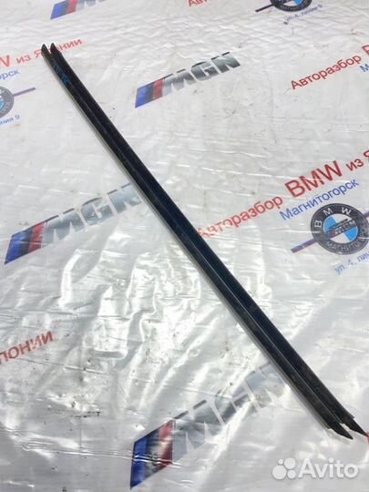 Бархотка стекла передняя левая Bmw 1 F20 N13B16