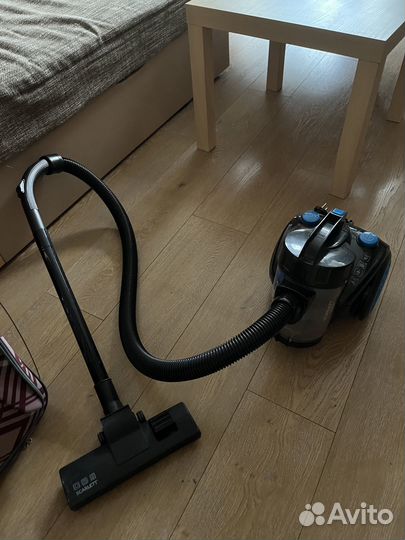 Пылесос Scarlet 1600W