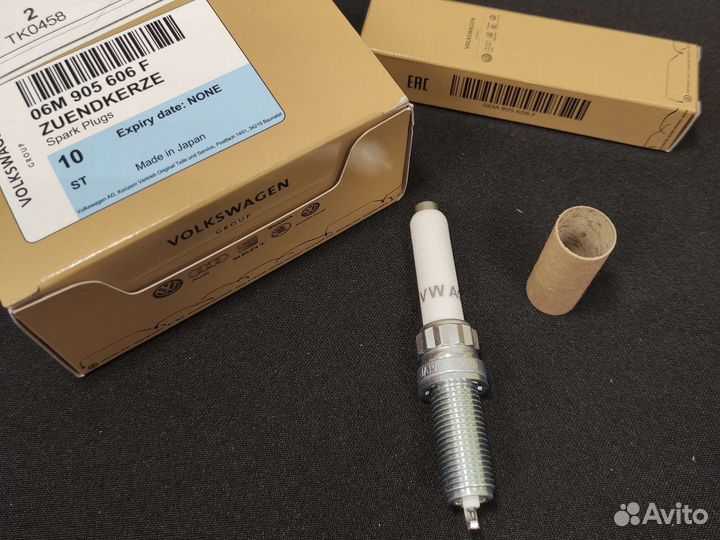 Свеча зажигания VAG 06M905606F