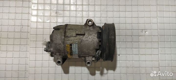 Компрессор кондиционера Renault Logan K4M 1.6