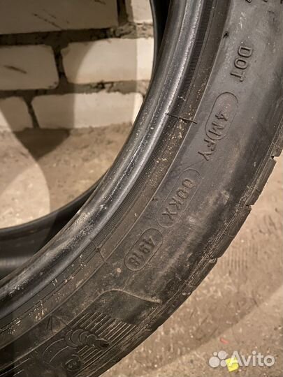 Michelin Pilot Sport 4 S 255/40 R20 и 285/35 R20 101Y