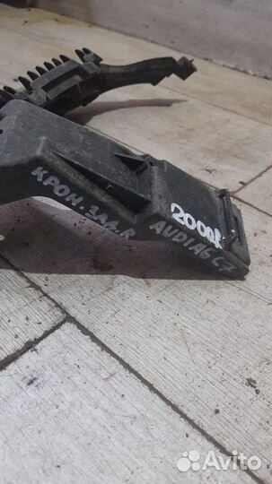 Кронштейн бампера задний правый Audi A 6 C 7 С