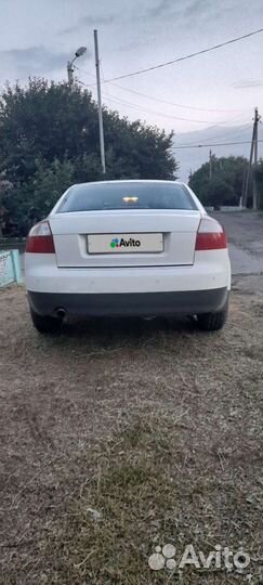 Audi A4 2.0 МТ, 2001, 325 709 км