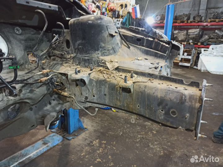 Лонжерон передний левый Ford Focus 3