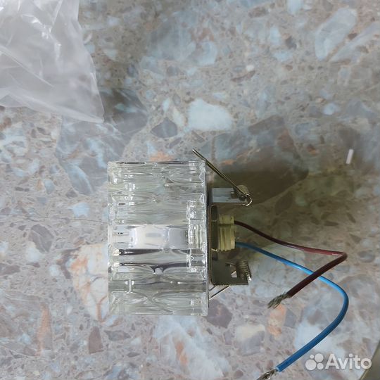 Светильник потолочный точечный