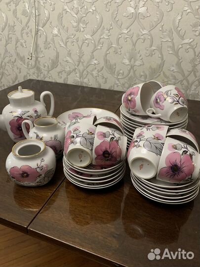 Фарфоровый чайный сервиз (маки) лфз