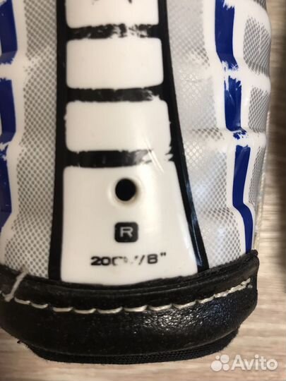 Хоккейные щитки Rebook 8