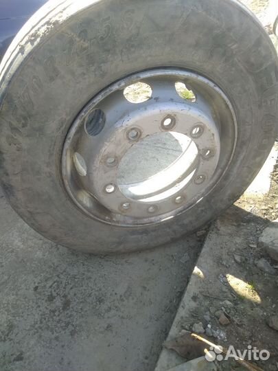 Грузовое колесо всборе