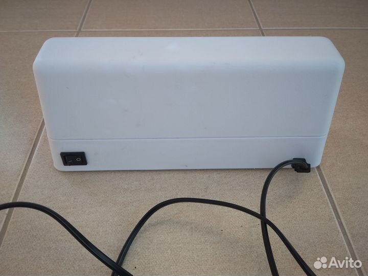 Ультрафиолетовая лампа сушка для маникюра