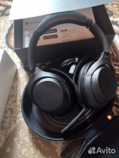 Наушники Sony