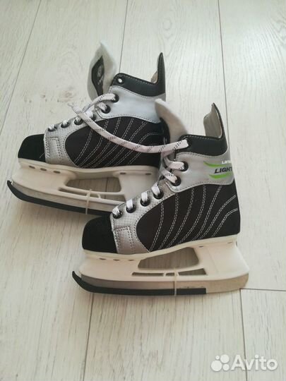 Коньки хоккейные Larsen новые