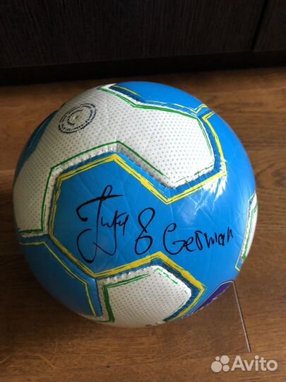 Мяч с автографом Германа Попкова, Амкал