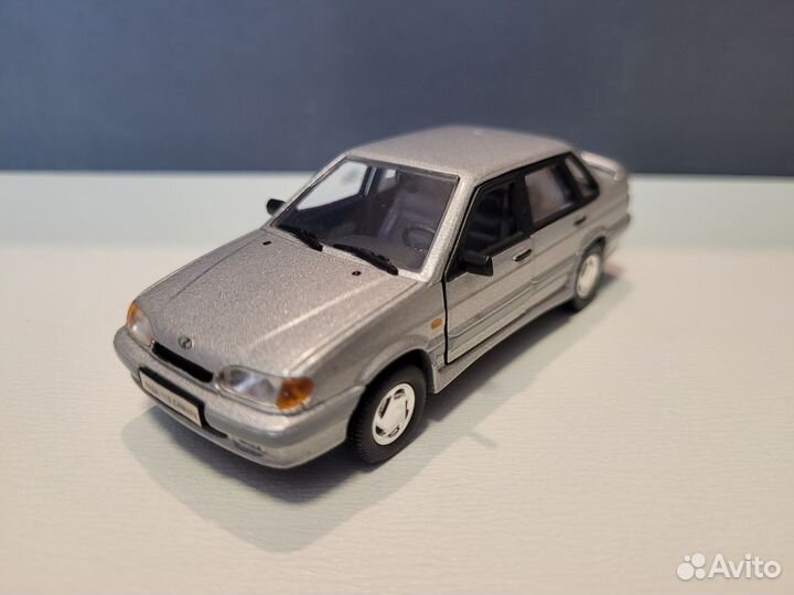 Коллекционные машинки 1 43