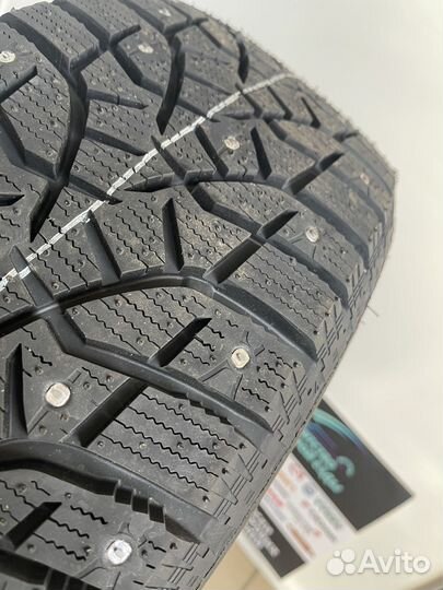 Bridgestone Blizzak Spike-02 215/50 R17 91T