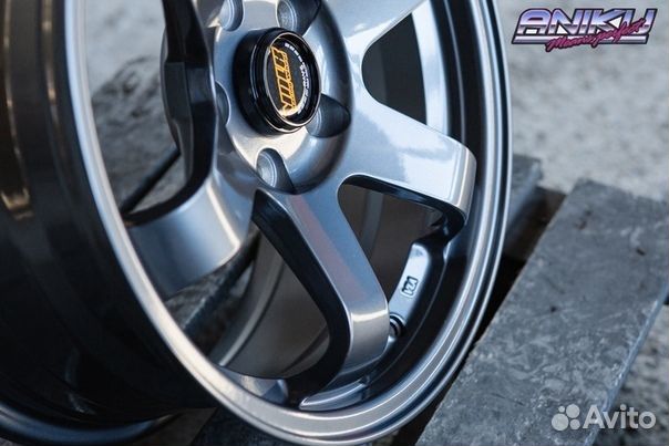 Rota Grid / Volk Racing TE37 R16 7j ET+35 5*114,3