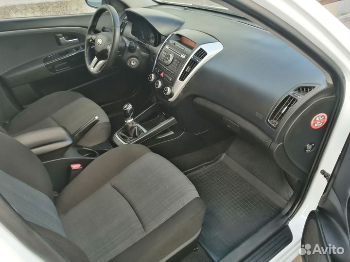 Kia Ceed 1.6 МТ, 2012, 202 000 км