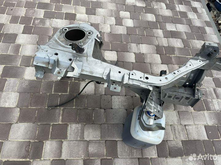 Четверть передняя правая lexus rx4