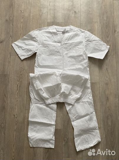 Медицинский костюм