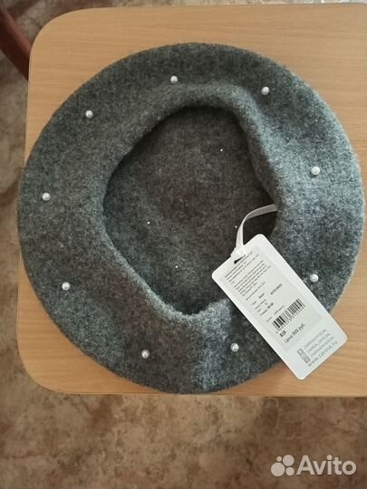 Новые женские шапка и берет