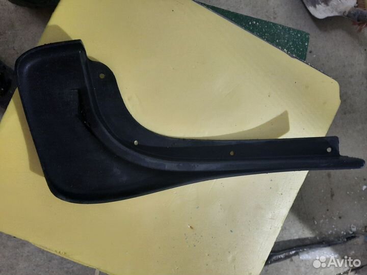 Задний брызговик Пассат в5 оригинал