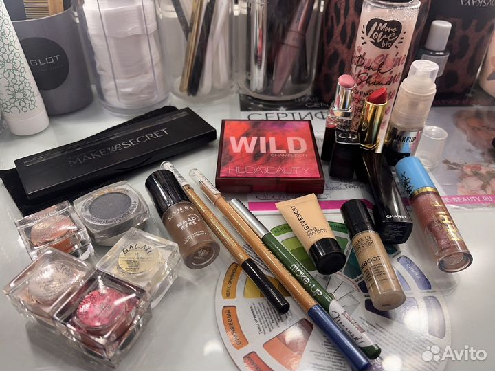 Набор косметики для визажиста