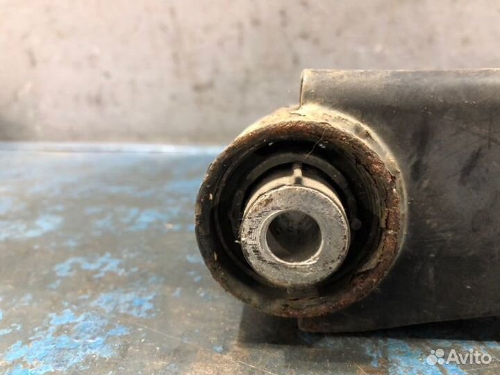 Рычаг нижний задний Volkswagen Passat B6