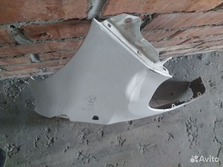 Крыло переднее правое Kia Picanto 2015 год