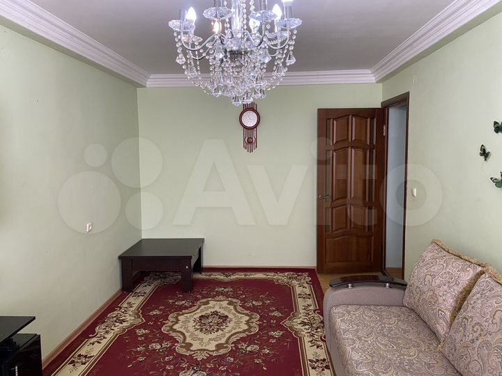 2-к. квартира, 52 м², 4/9 эт.