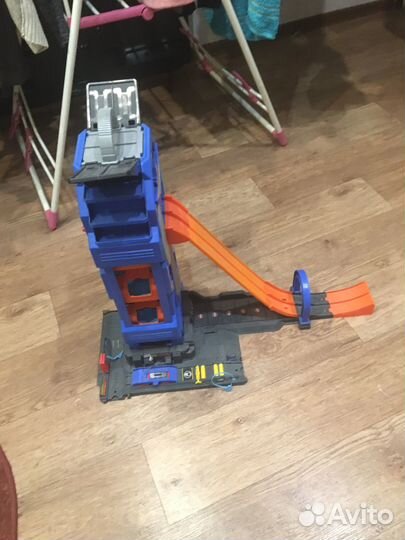 Хотвилс гараж