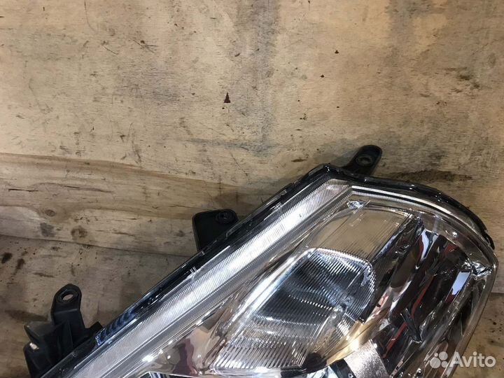 Фары комплект Nissan Tiida 1 2004-2012