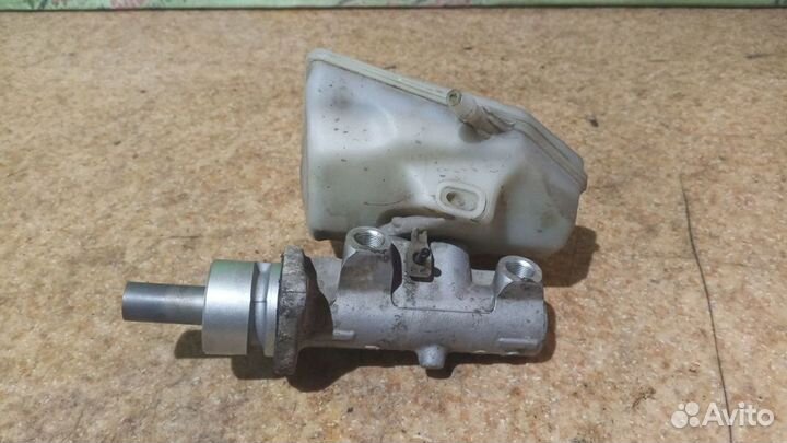 Цилиндр тормозной главный Peugeot 406 I Рестайлинг