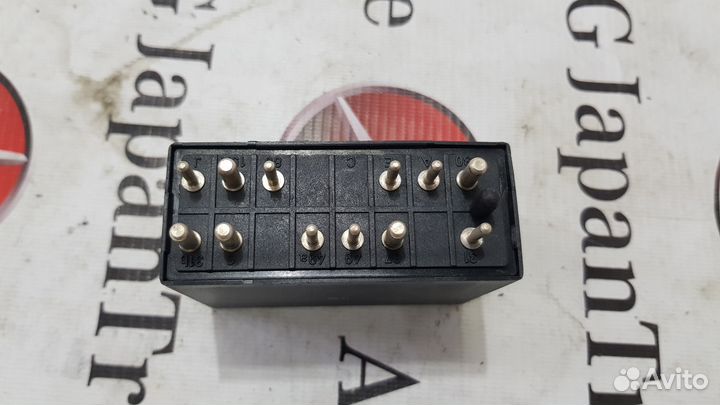 Блок управления реле на Mercedes-Benz W126 W124