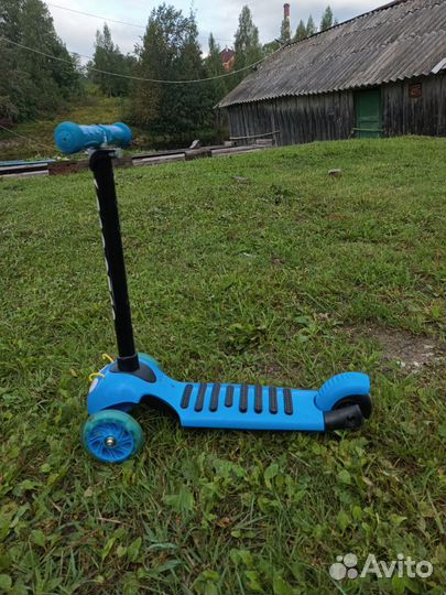Самокат детский трехколесный