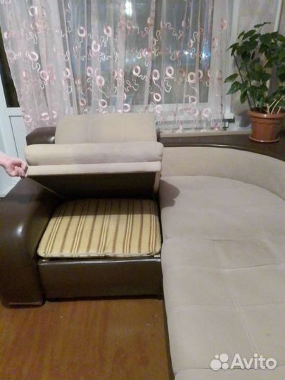 Большой угловой диван бу