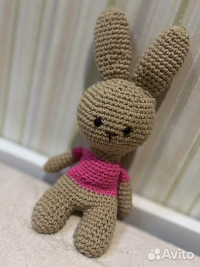 Заяц игрушка вязаная крючком