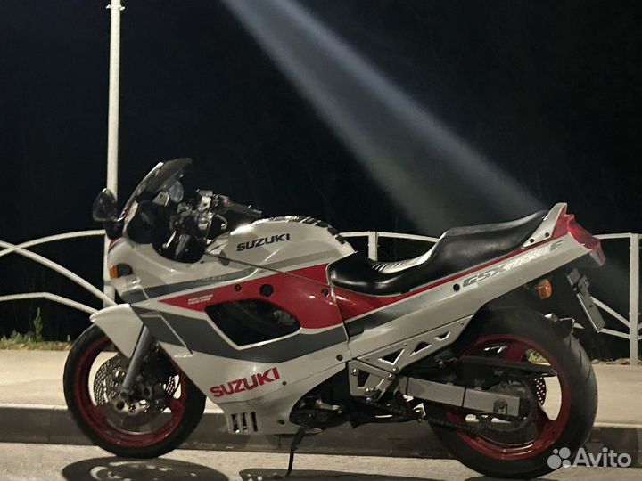 Suzuki gsx 750f Katana