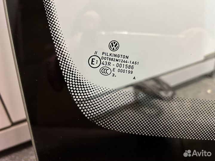 Стекло лобовое