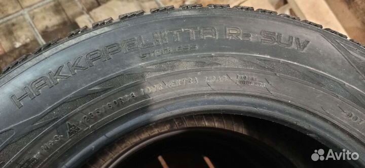 Nokian Tyres Hakkapeliitta R2 SUV 235/60 R18 107R