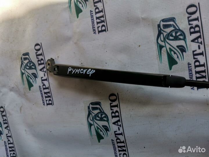 Поводок стеклоочистителя заднего Skoda Roomster I