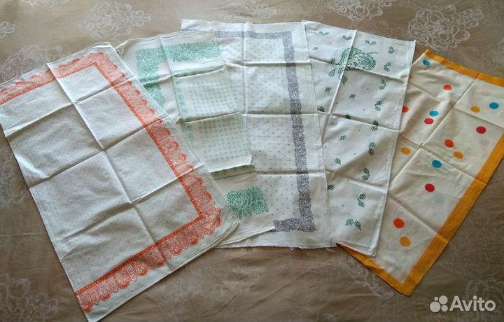 Платки головные, шаль пуховая, шарфы