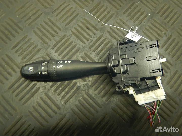 Переключатель поворотов Suzuki Grand Vitara 2 2007