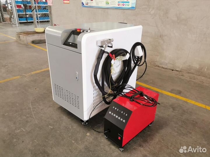 Лазерный аппарат сварки, резки и чистки металлов