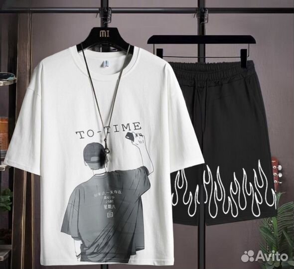 Спортивный костюм