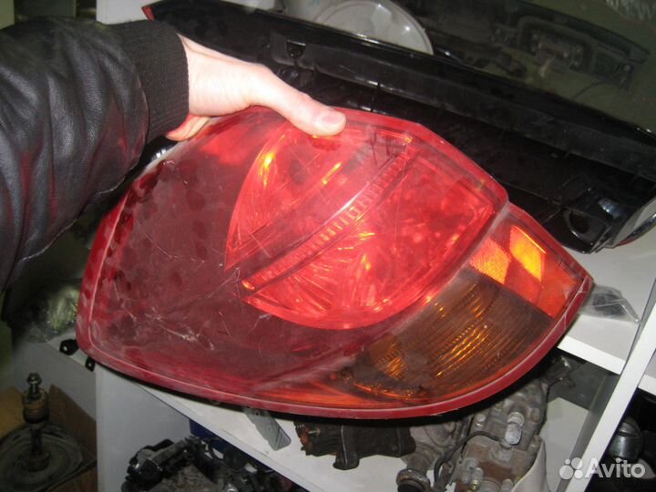 Фонарь задний левый Subaru Legacy Outback B13 05г