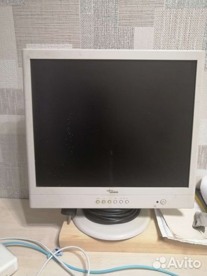 Монитор Fujitsu 17