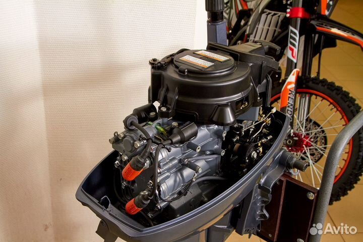 Лодочный мотор Yamaha 15fmhs витринный
