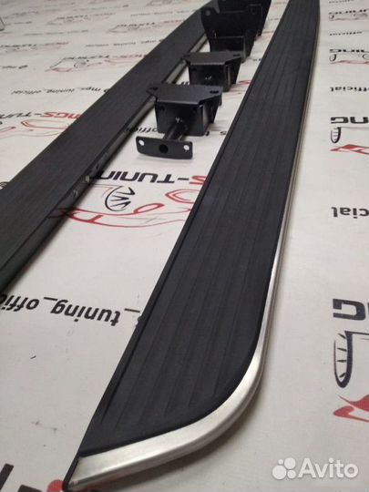 Пороги на Jaguar F-Pace