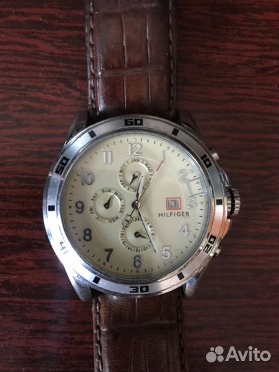 Часы Tommy Hilfiger