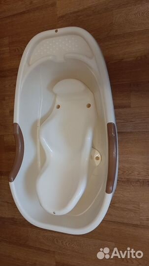 Ванночка для купания с горкой