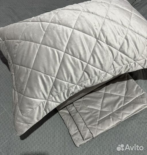 Покрывало на кровать 2 наволочки